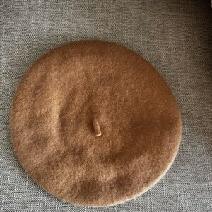 Classic Wool Brown Beret